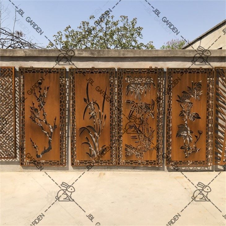 Corten Steel Decorative Screen With Stand