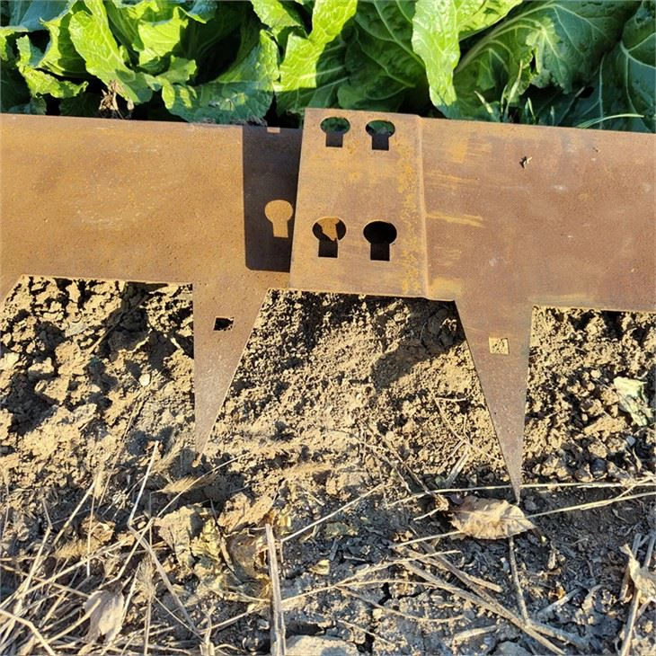 Patvarus kraštovaizdžio metalinis vejos apvadas