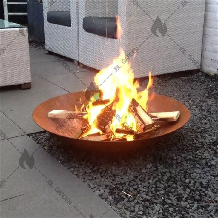 Large Outdoor Fireplaces