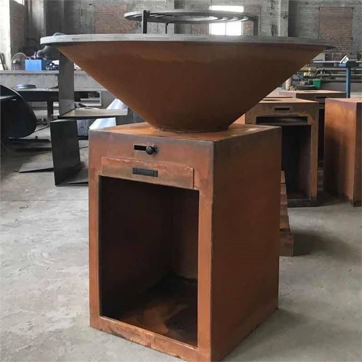 Outdoor Fire Pit With Cooking Grill