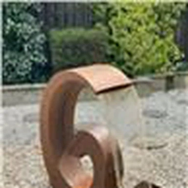 Vandenyje yra Corten plieno