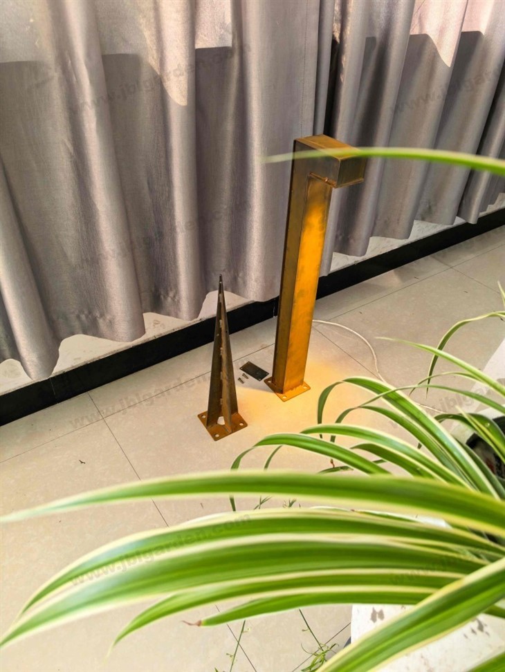 Functionality And Practicality Column Light With Spike best