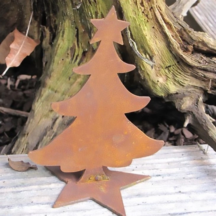 Holiday Decorative Art Pieces