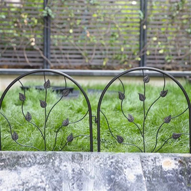 Gėlių lovos vielos sekcijos tvora